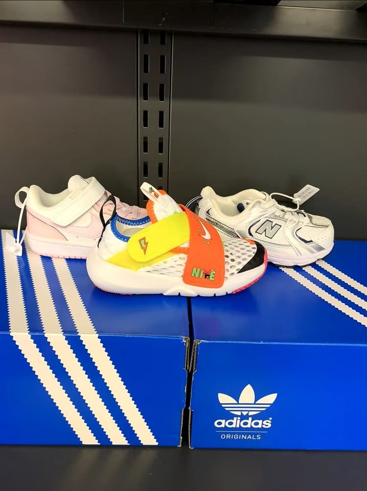 Kids Sneakers Mixed Sizes Wholesale Pallet — 300 Pairs, Grade A - Image 2