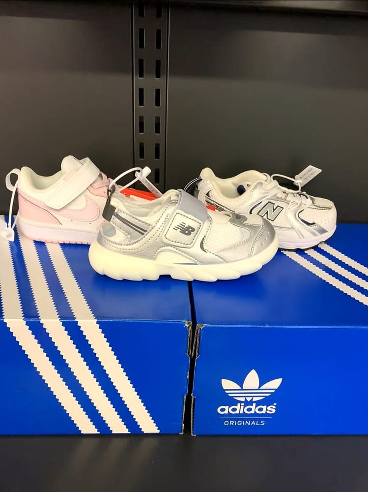 Kids Sneakers Mixed Sizes Wholesale Pallet — 300 Pairs, Grade A - Image 3
