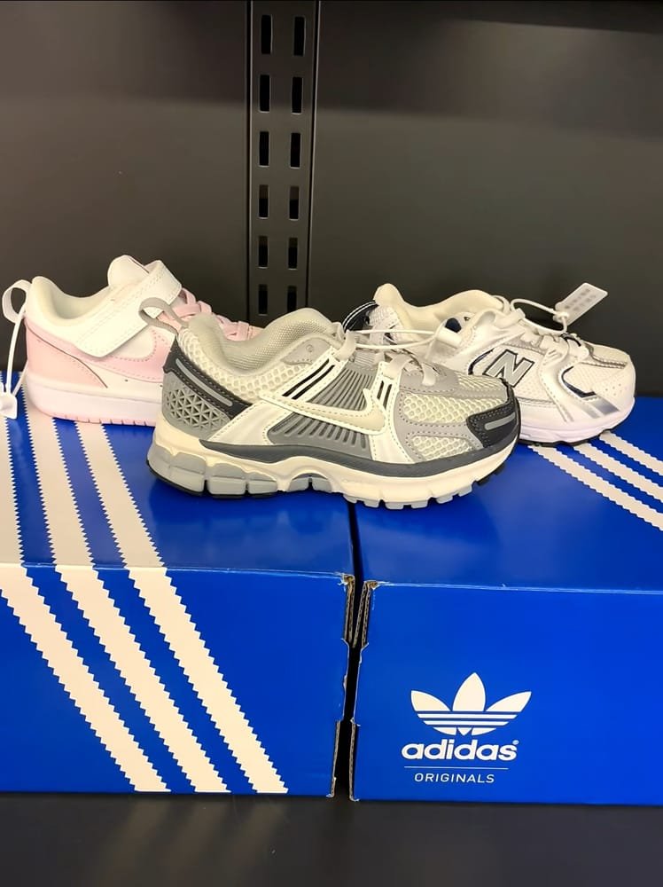 Kids Sneakers Mixed Sizes Wholesale Pallet — 300 Pairs, Grade A - Image 4